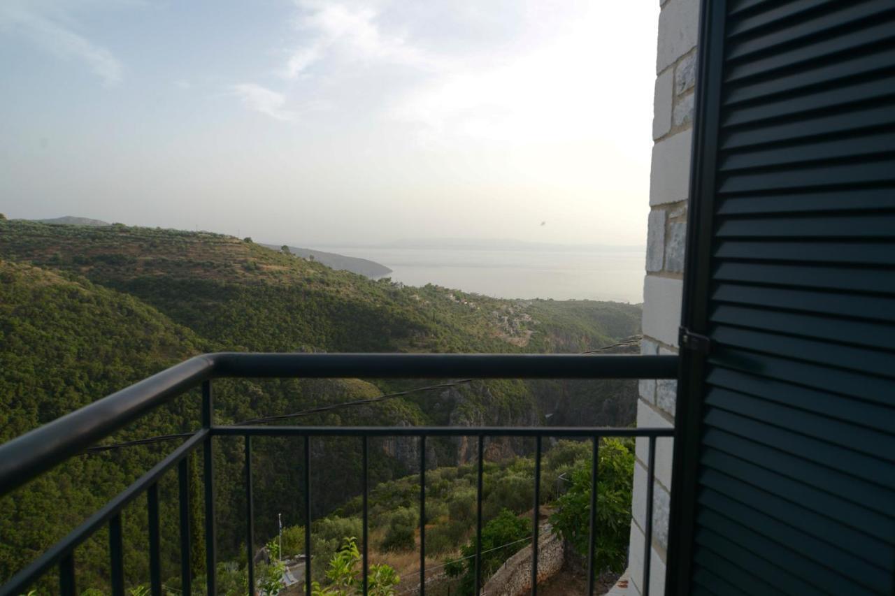 Papadeas Villas Megali Mantineia Exterior photo