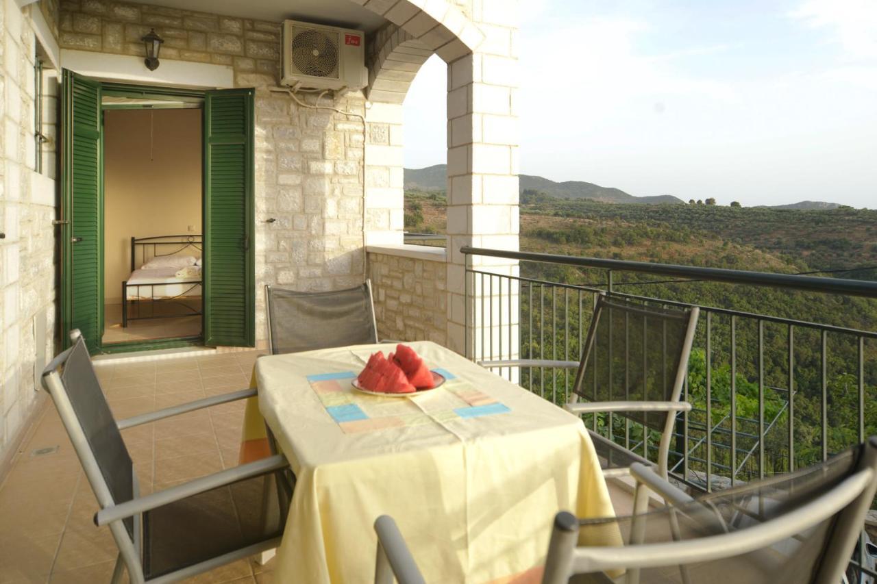 Papadeas Villas Megali Mantineia Exterior photo